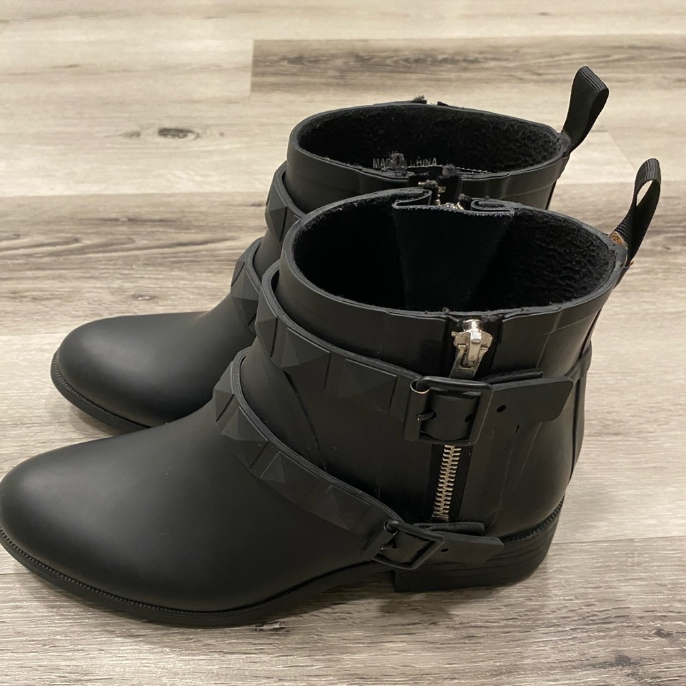 REBECCA MINKOFF Quincy Waterproof Rain Boots/Booties Women’s Size 8 Black - Picture 4 of 14